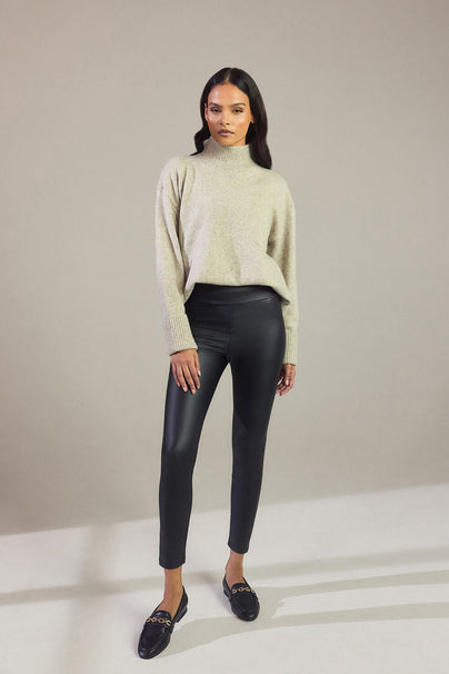 files/EVERYDAY_LEATHER_LEGGING_241022_40617_b27738e9-a7d2-49e5-a0bd-57279c4e3464.jpg