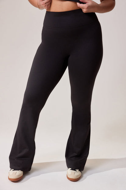 Curve Ultimate Everyday Flare Leggings - Black