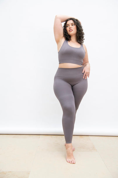 files/036_SEAMLESS_SET_MAUVE_S18_004_b06d9524-765b-4e49-9158-f5a5603c68ec.jpg
