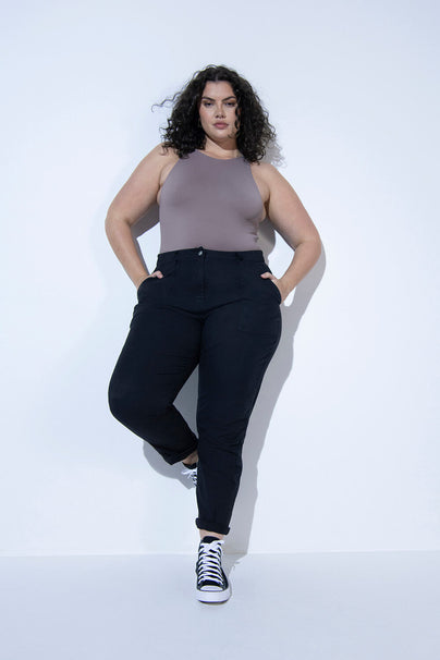 files/073_CHINO_TROUSER_BLACK_S18_029.jpg