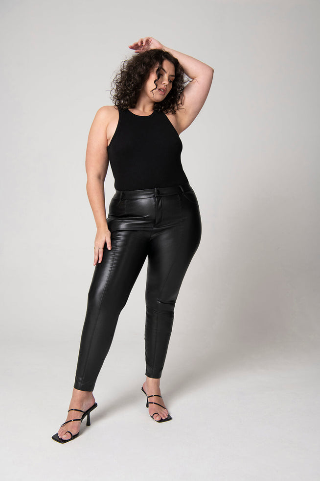 files/085_LEATHER_TROUSERS_BLACK_S18_007.jpg