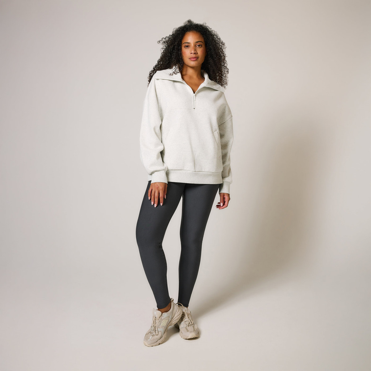 Sweat-shirt surdimensionné en coton biologique avec fermeture éclair 1/4 - Gris chiné clair