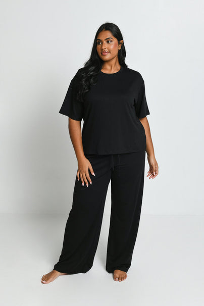 files/C_Black_SoftTouchLoungeSet_1.jpg