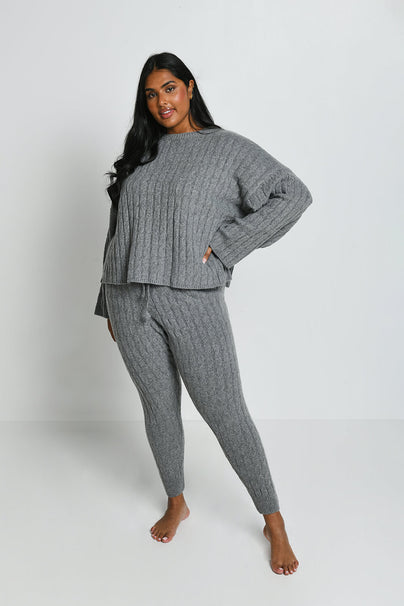 files/C_Grey_CableKnitJogger_1_d074d5fc-d8ef-4d92-9348-06aa146d2d68.jpg