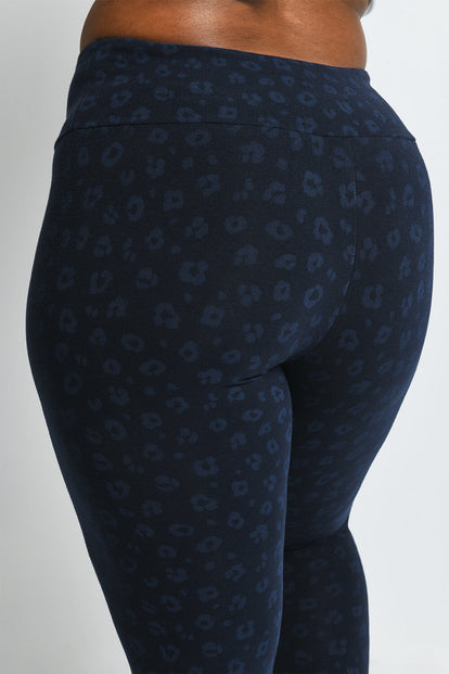 Everyday High Waisted Leggings Curvy - Navy Animal Print