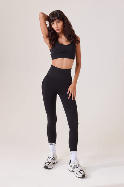 files/LOOK_1_39257_22590a03-8b18-410d-8271-dd739ae710e6.jpg