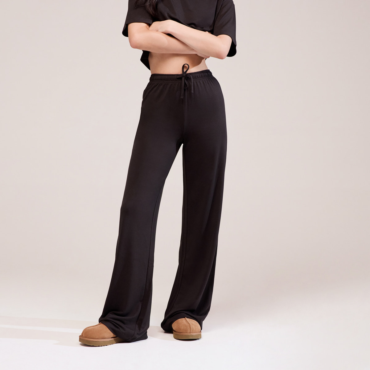 Ensemble détente large en tissu doux – Café noir