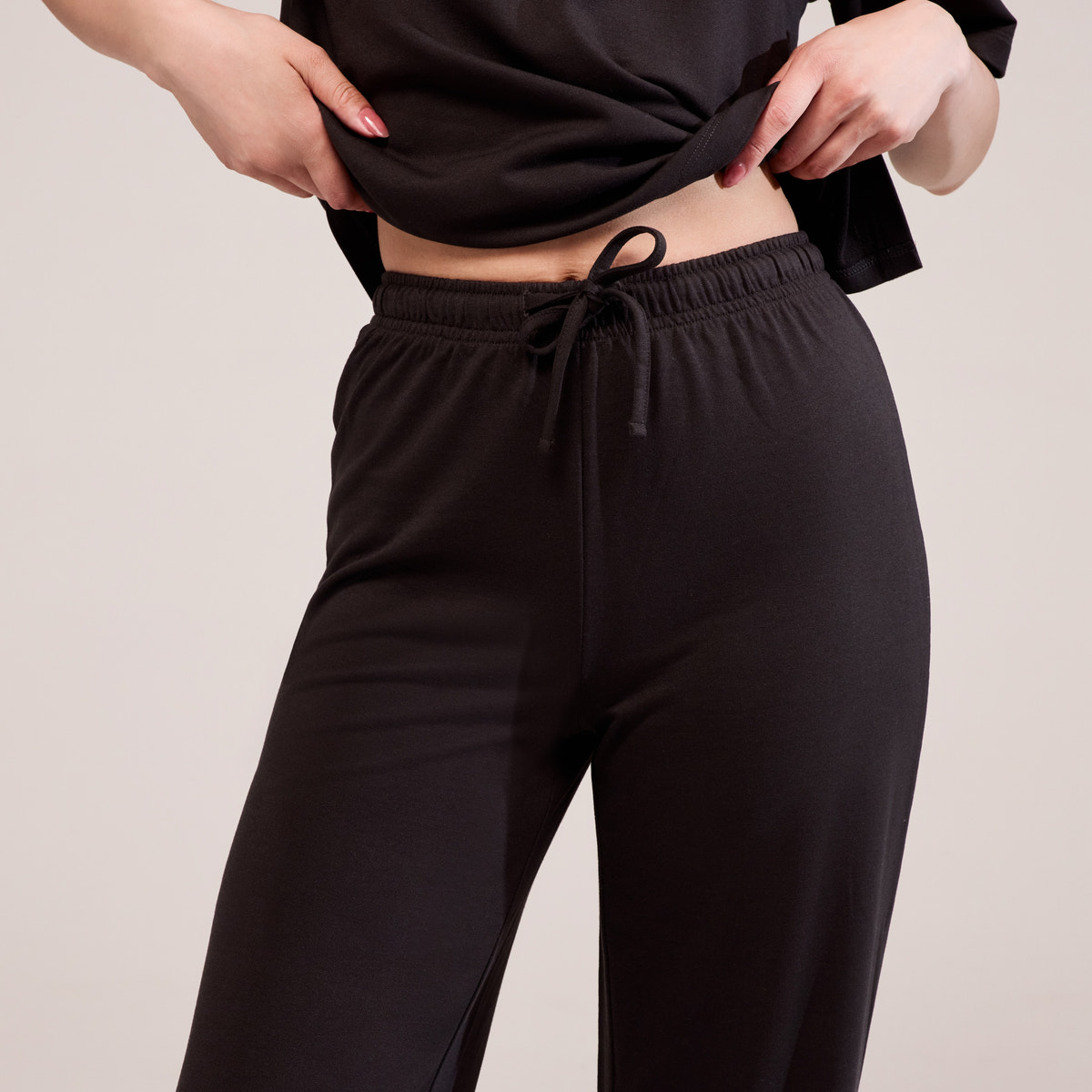 Ensemble détente large en tissu doux – Café noir