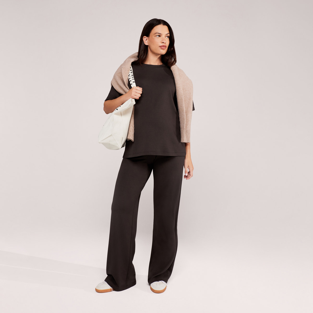 Ensemble détente large en tissu doux – Noir