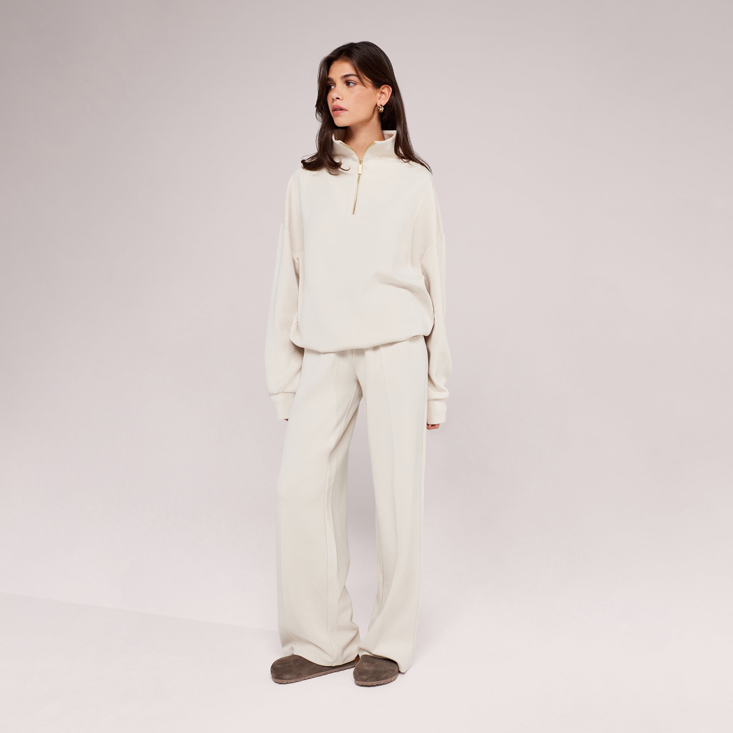 Jogger large en coton bio - Noir café