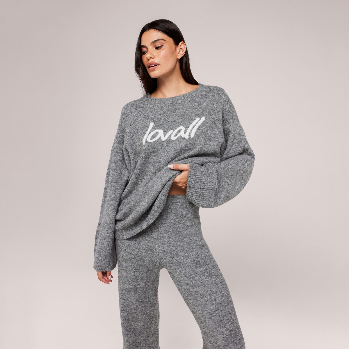 Pull oversize en maille brossée à motif script - Gris