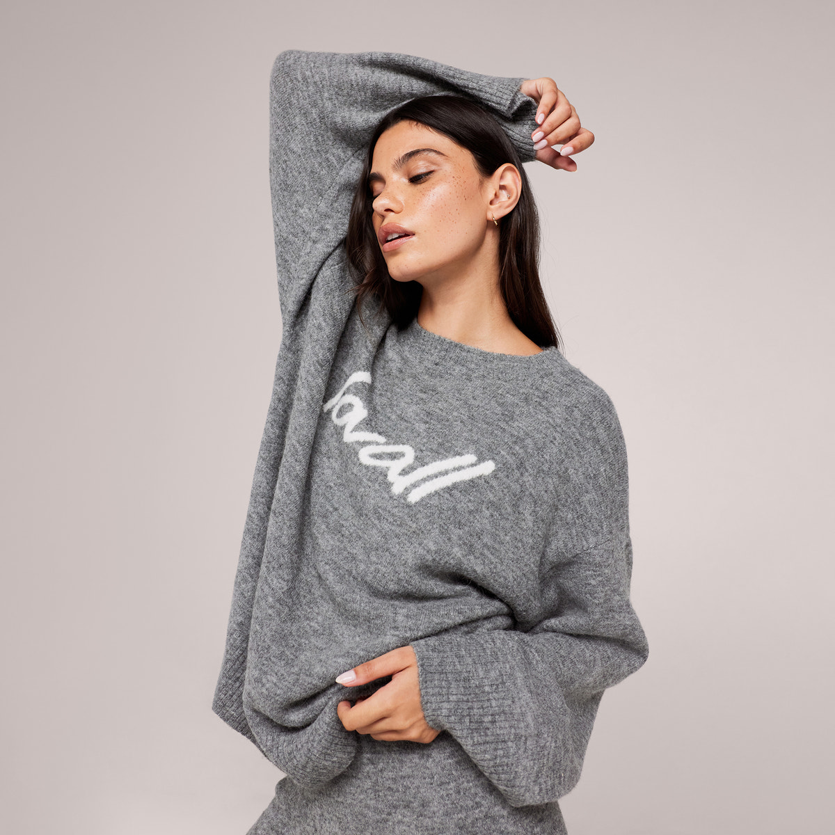 Pull oversize en maille brossée à motif script - Gris