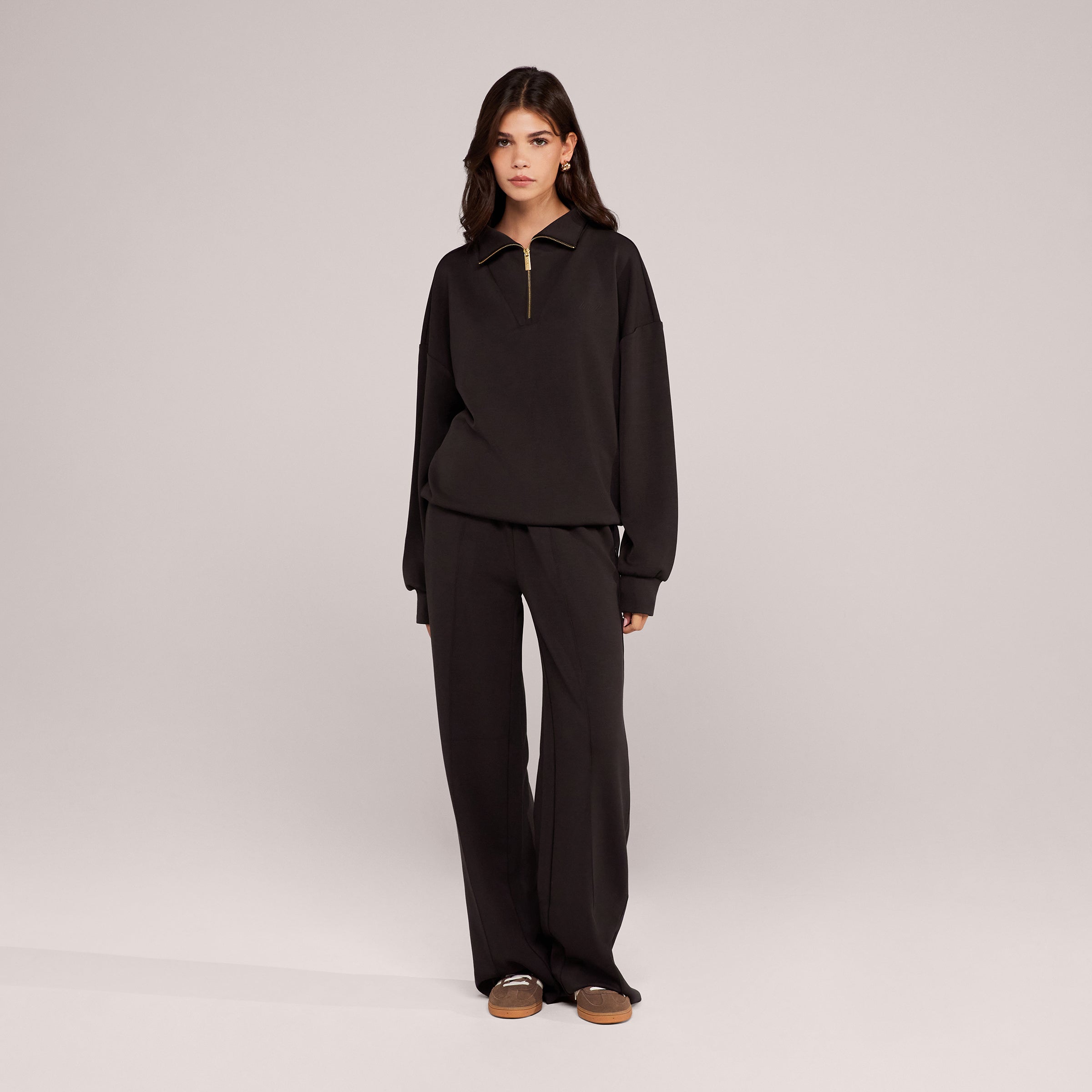 Jogger large en coton bio - Noir café