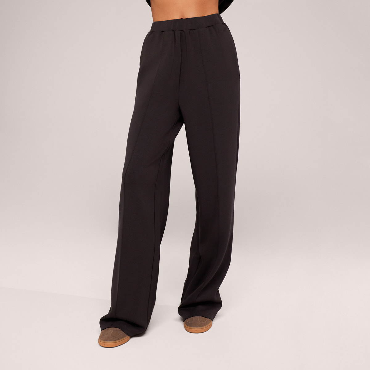 Jogger large en coton bio - Noir café