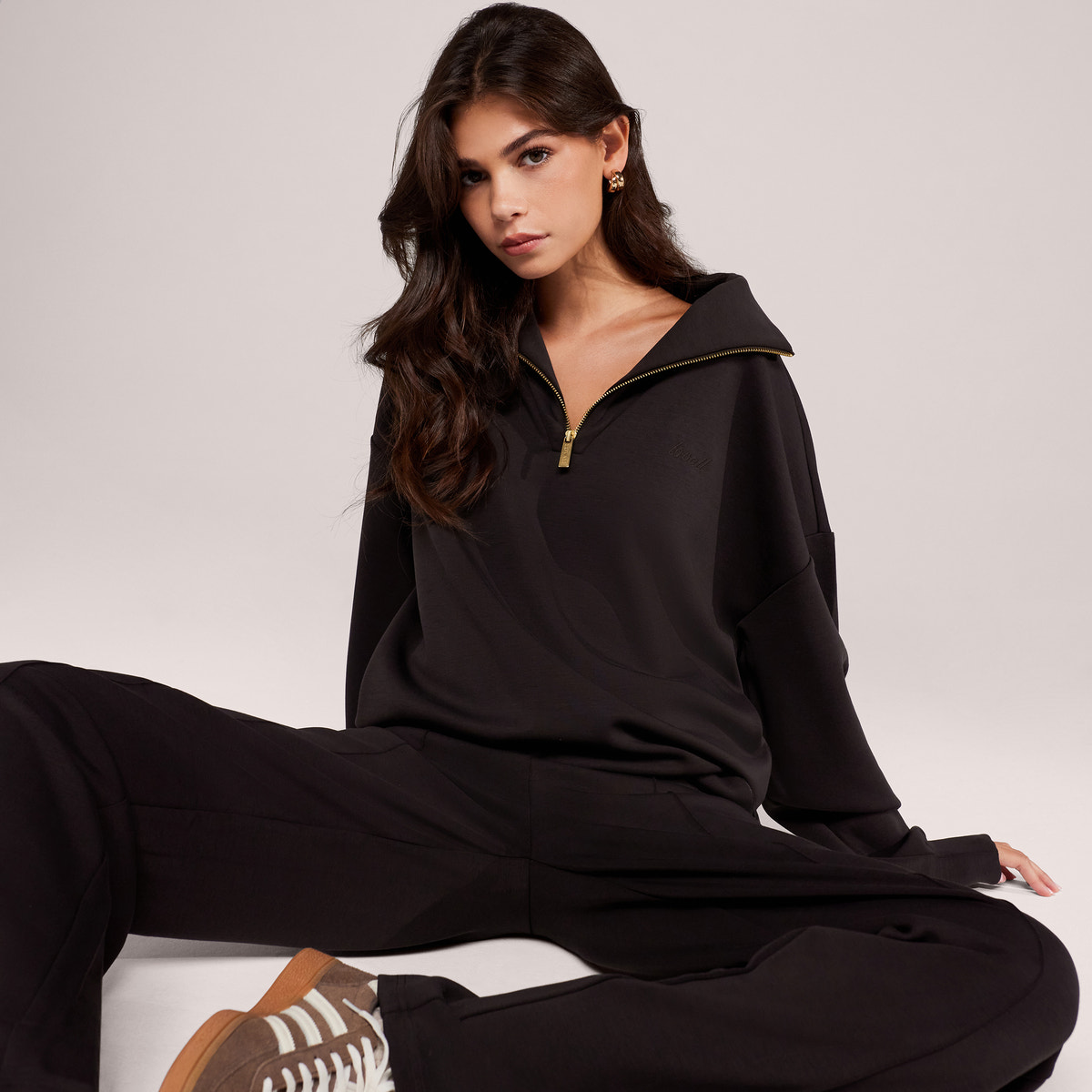 Jogger large en coton bio - Noir café