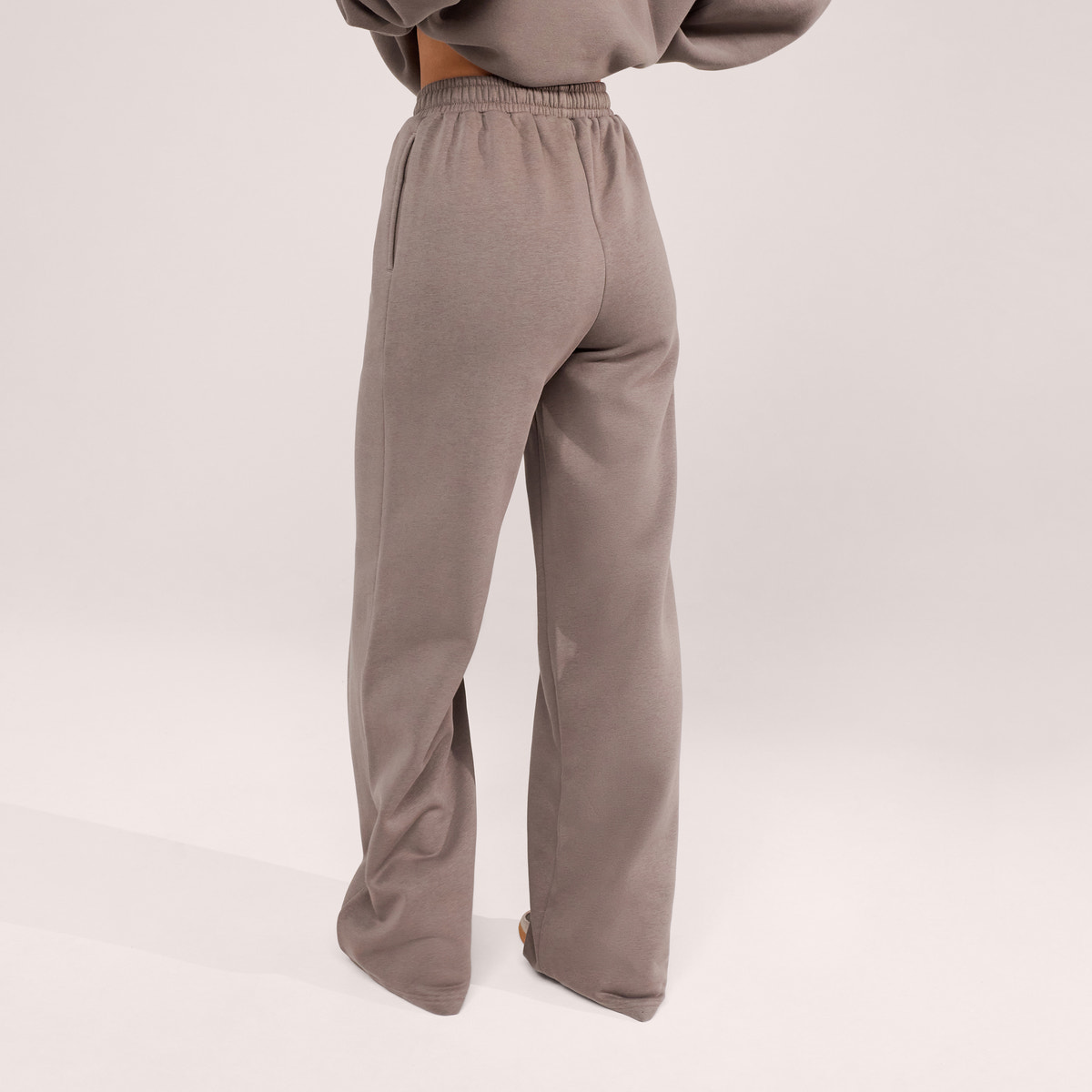 Jogger large en coton bio - Noir café