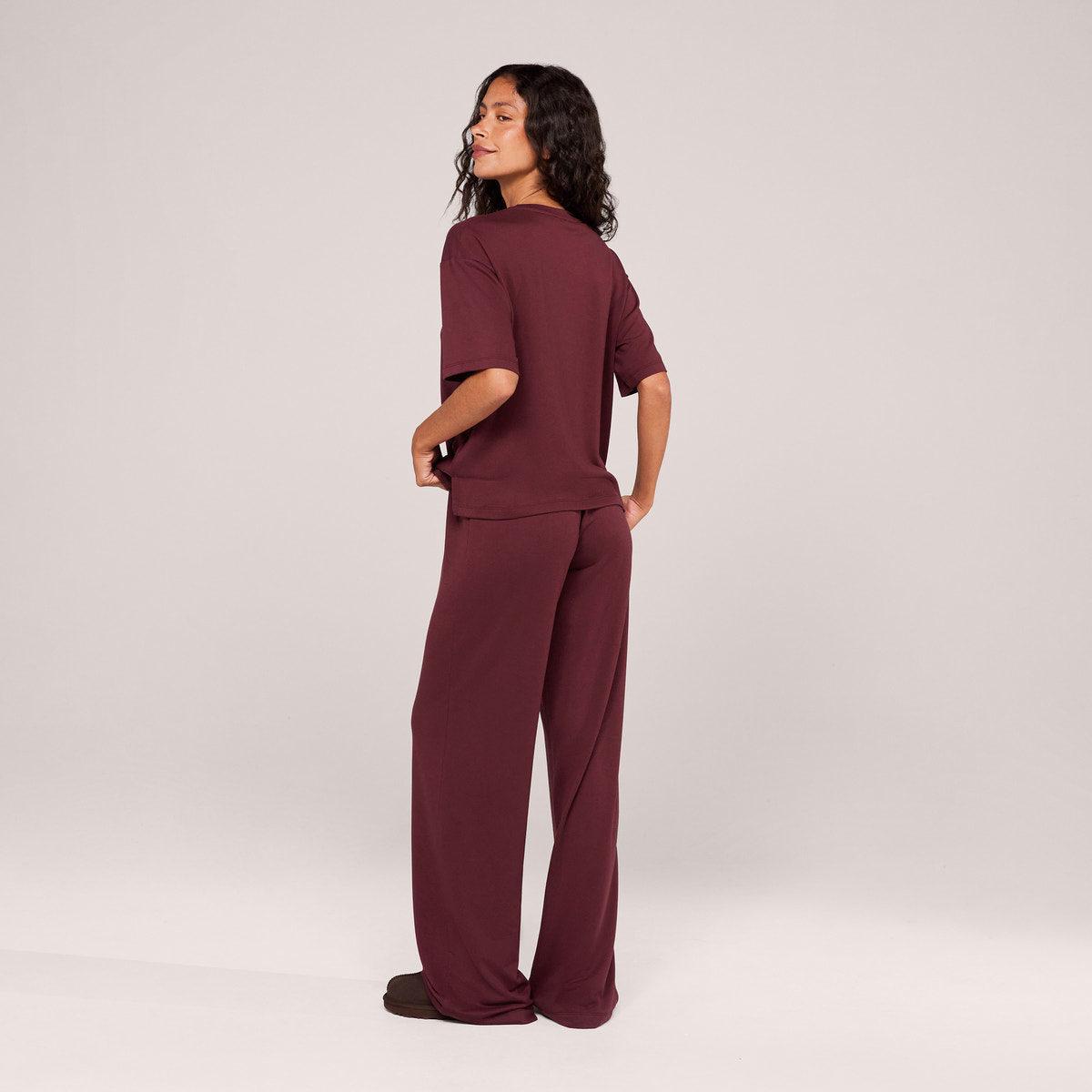 Ensemble détente large en tissu doux – Café noir