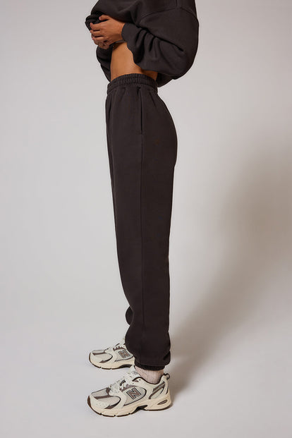 ALL SZN pantalon de jogging biologique à revers grande taille - Black Coffee