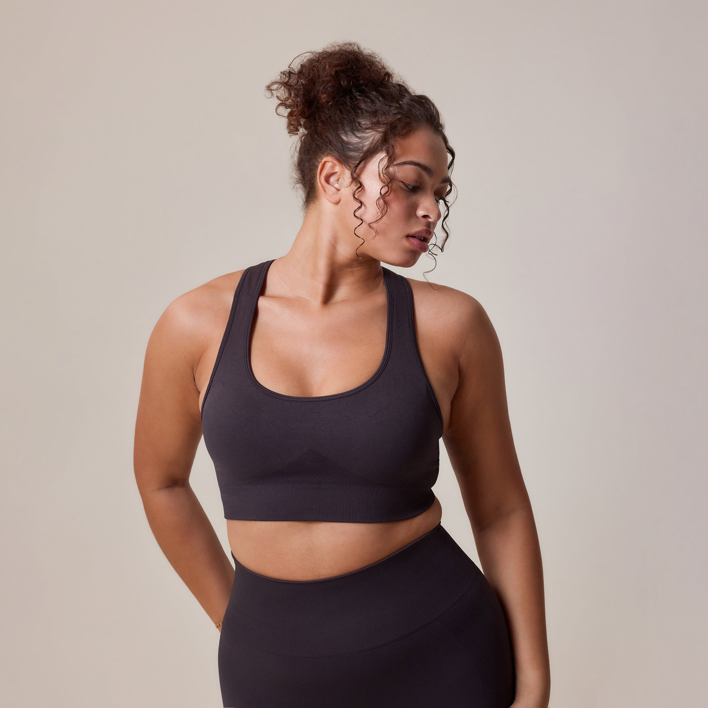 Curve Sculpt Seamless Sports Bra - Shadow