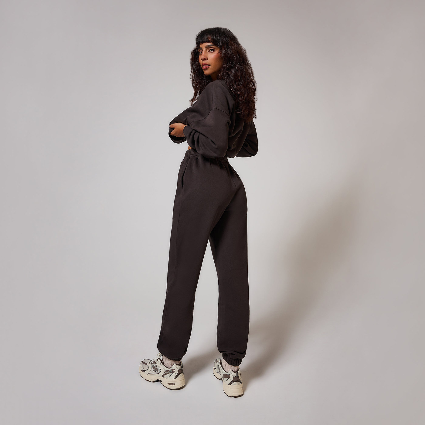 ALL SZN pantalon de jogging biologique à revers grande taille - Black Coffee