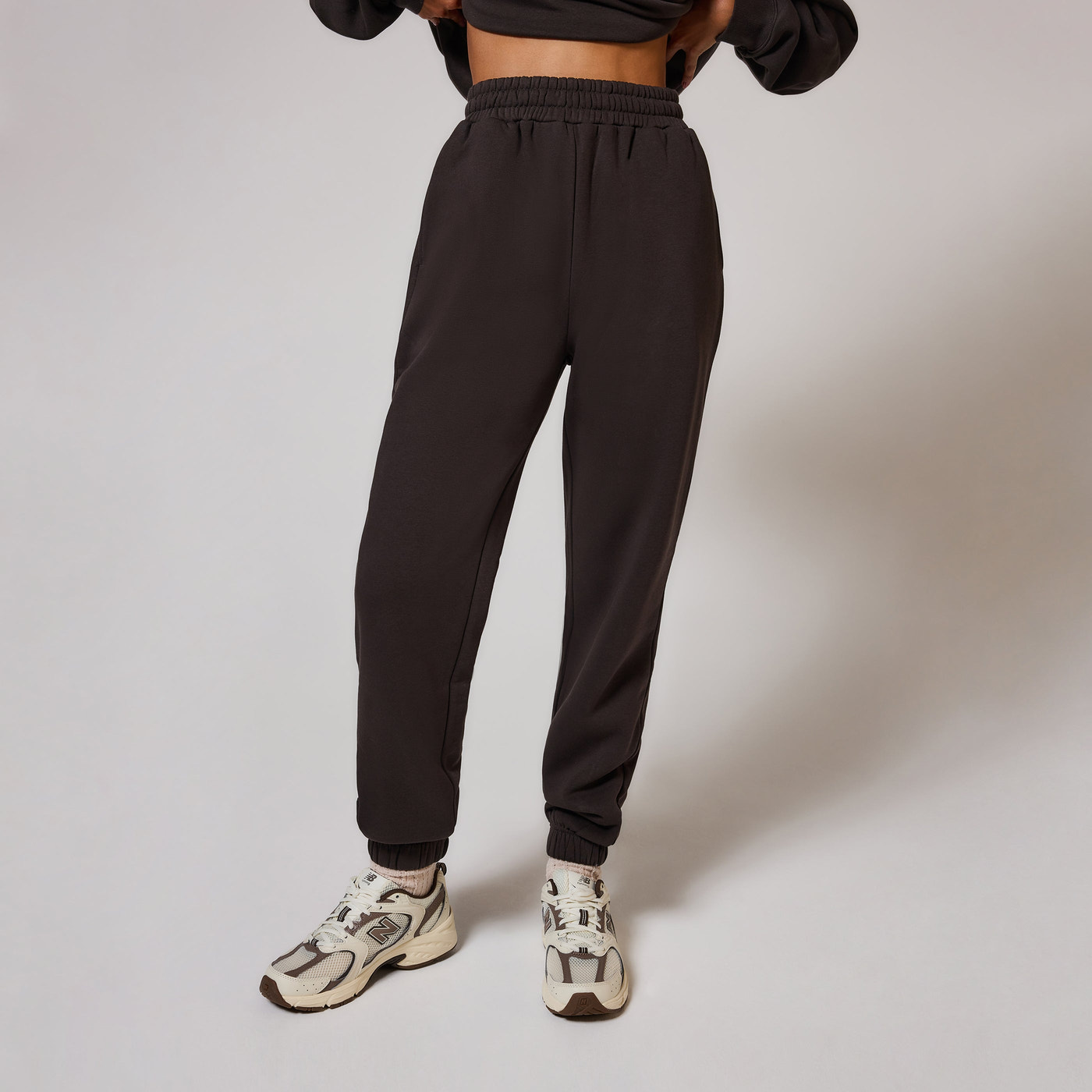 ALL SZN pantalon de jogging biologique à revers grande taille - Black Coffee