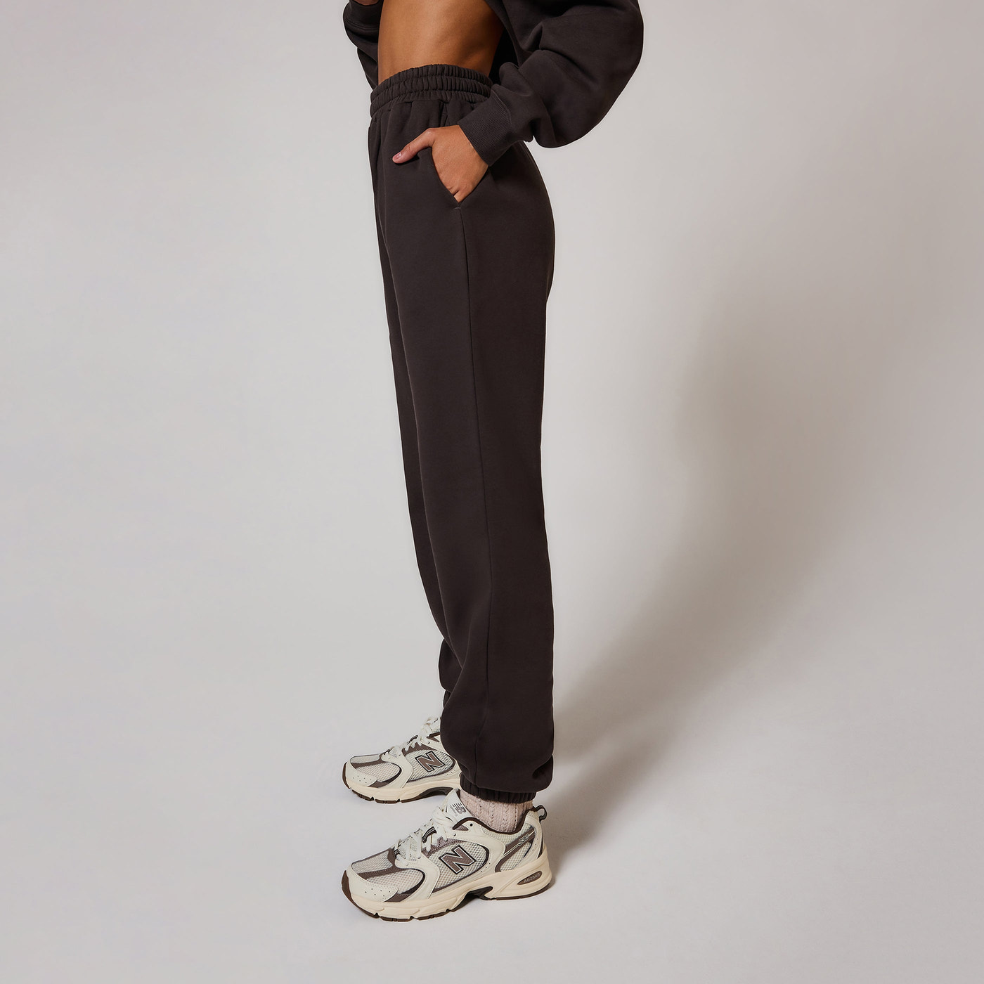 ALL SZN pantalon de jogging biologique à revers grande taille - Black Coffee