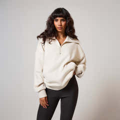 Sweat-shirt surdimensionné en coton biologique avec fermeture éclair 1/4 – Écru