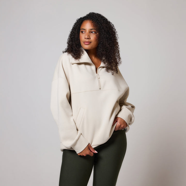 Sweat-shirt surdimensionné en coton biologique avec fermeture éclair 1/4 – Écru