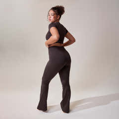 Legging évasé ultime pour tous les jours - Café noir