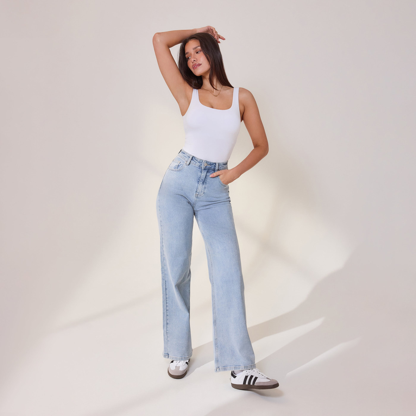 Wide Leg Jeans - Light Bleach