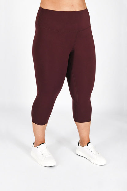 Legging court taille haute grande taille Revitalise - Winter Berry